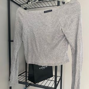 brandy melville cropped gray top